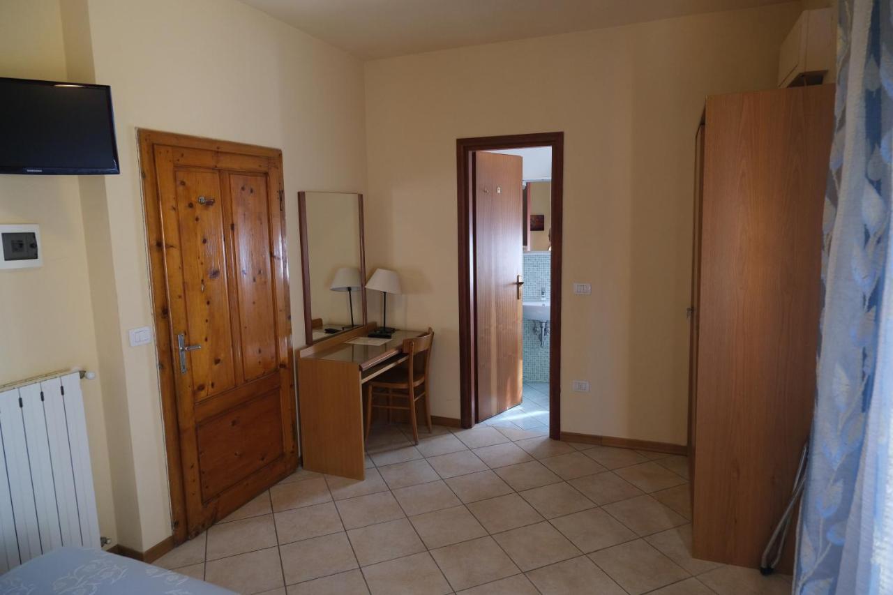 Hotel Amelia Momigno
