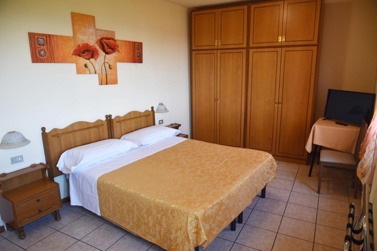 Hotel Amelia Momigno