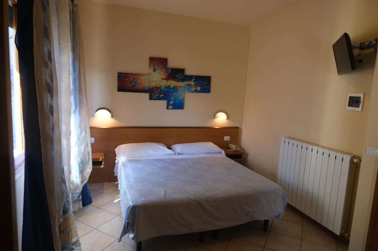 Hotel Amelia 2*